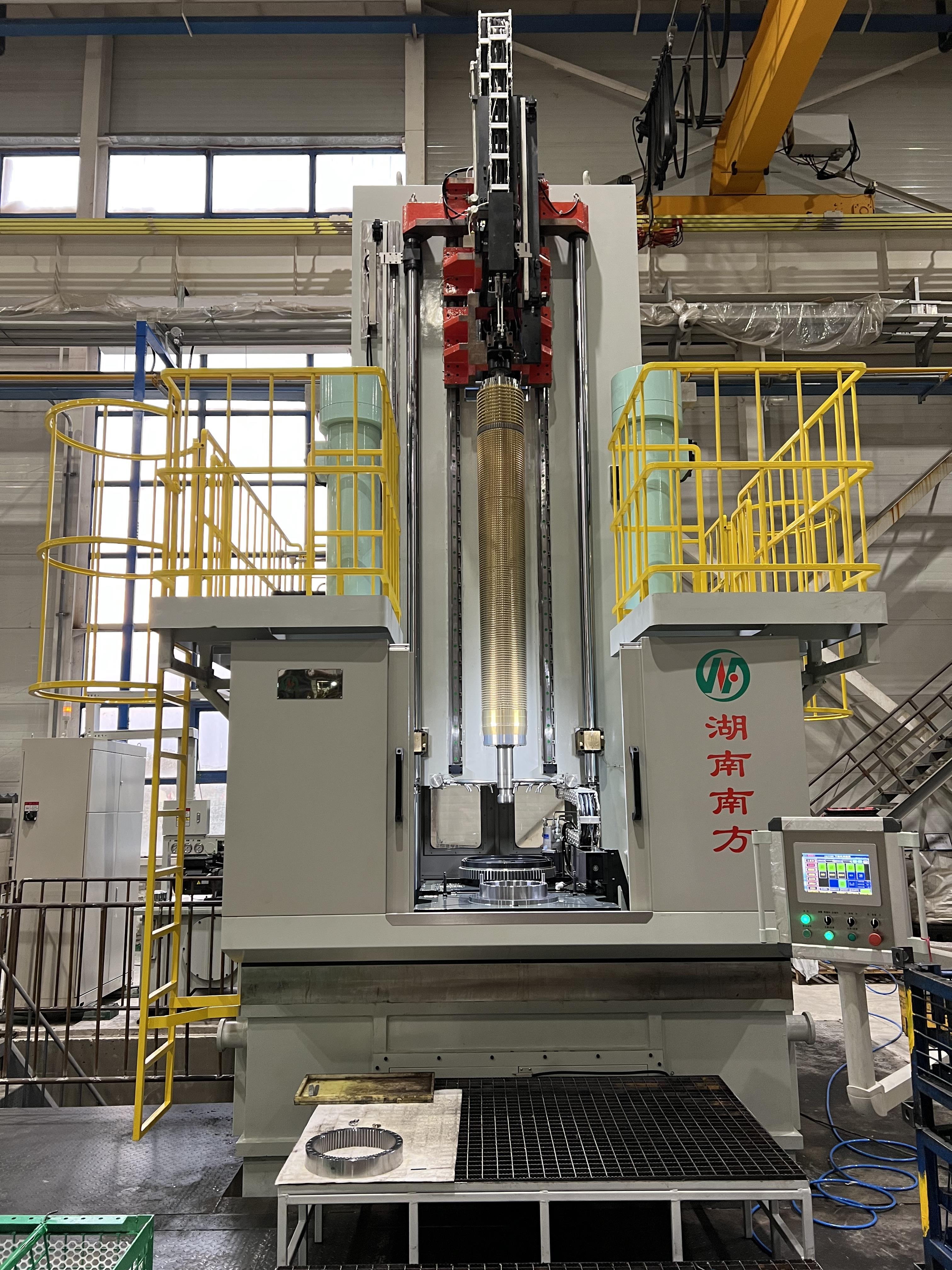 LG55100下拉式(shi)内拉床（大噸(dūn)位）