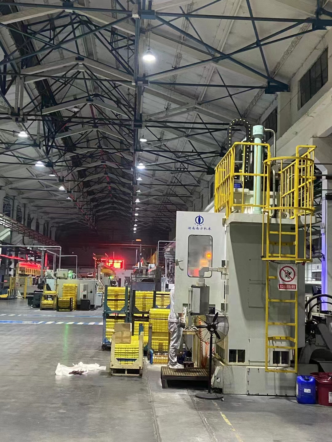 LG55720雙導柱上(shang)拉式立式(shì)内拉床